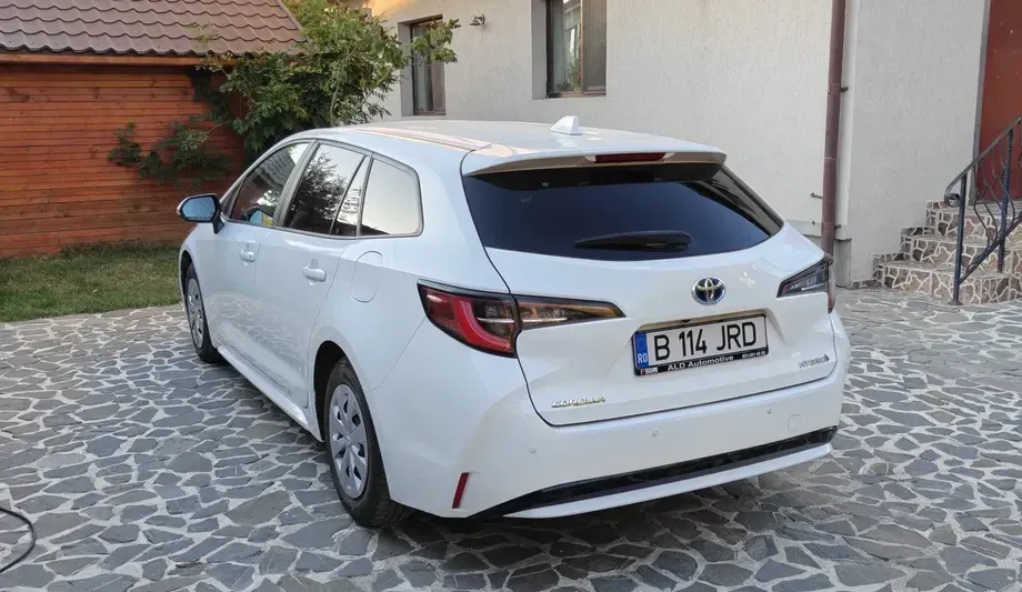 Toyota Corolla XII 1.8 HSD Business — imagine 3