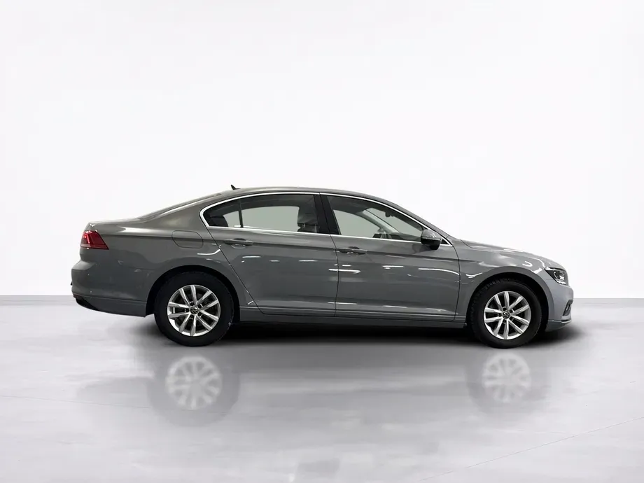 Volkswagen Passat — imagine 6