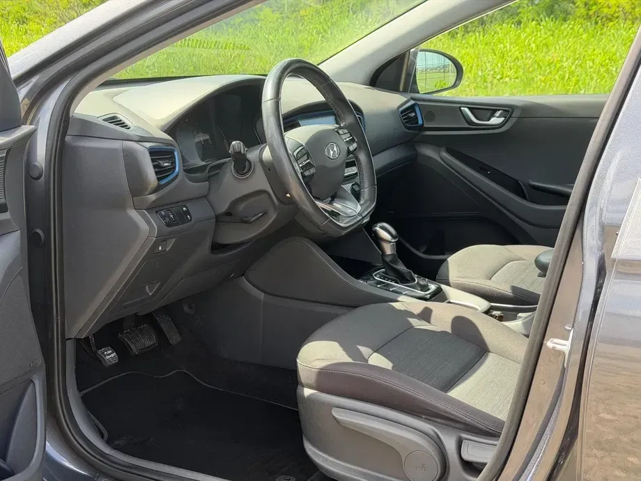 Hyundai IONIQ 141CP Exclusive — imagine 10