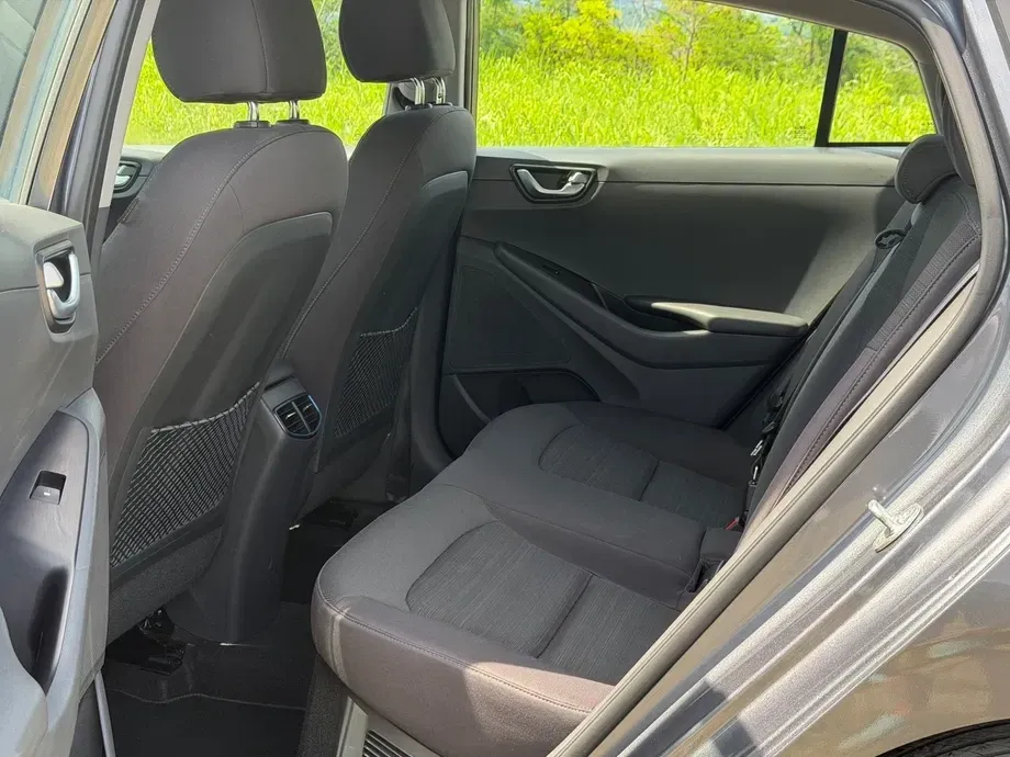 Hyundai IONIQ 141CP Exclusive — imagine 9