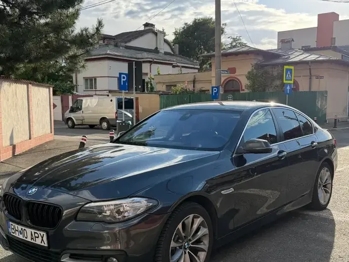 BMW Seria 5 520d xDrive AT