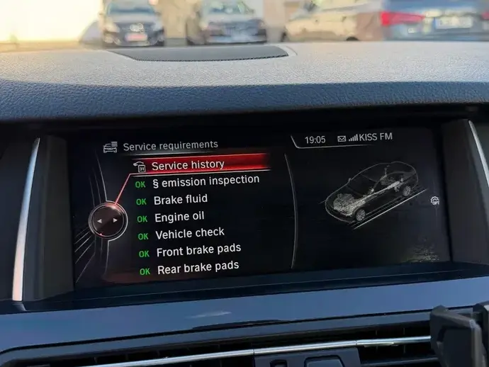 BMW Seria 5 520d xDrive AT