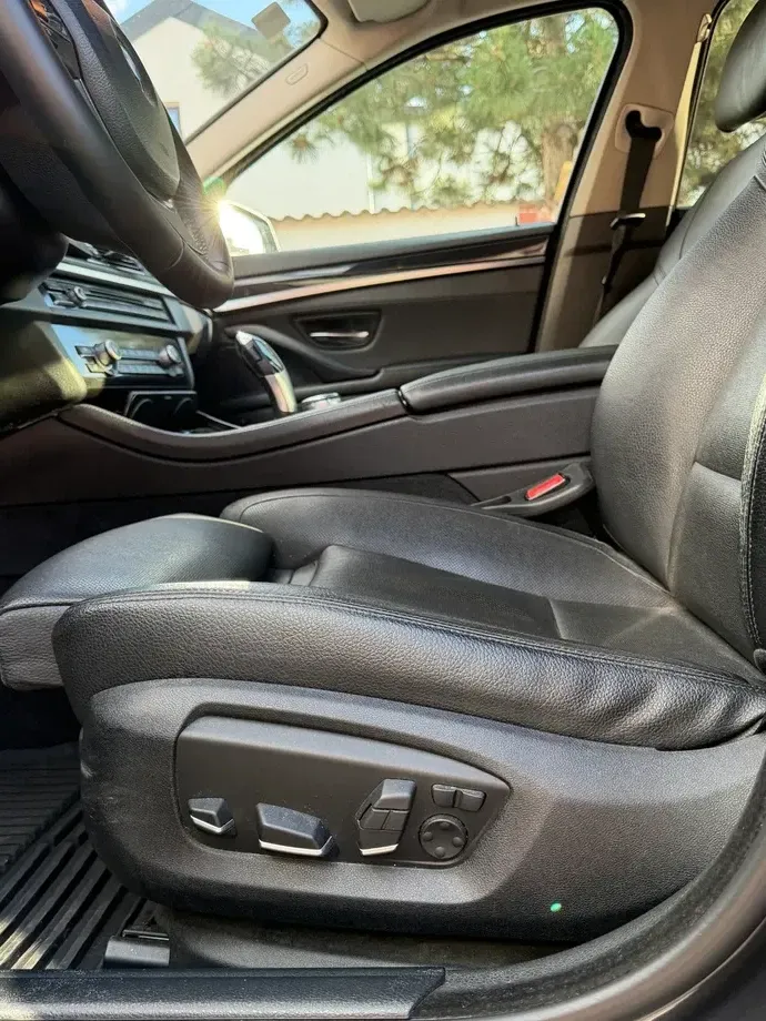 BMW Seria 5 520d xDrive AT — imagine 10