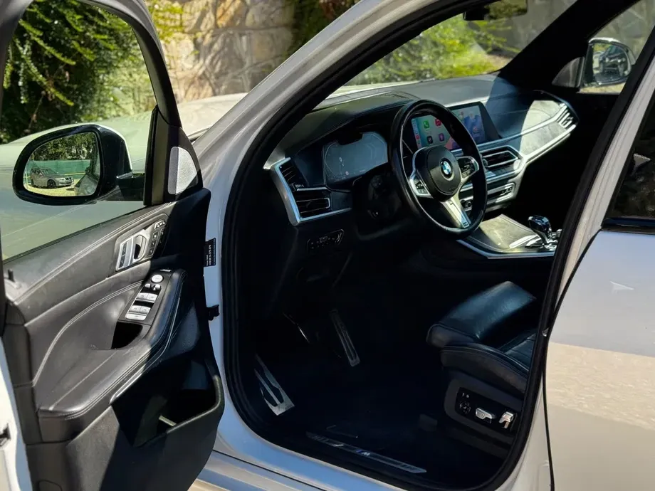 BMW X7 xDrive40i — imagine 2