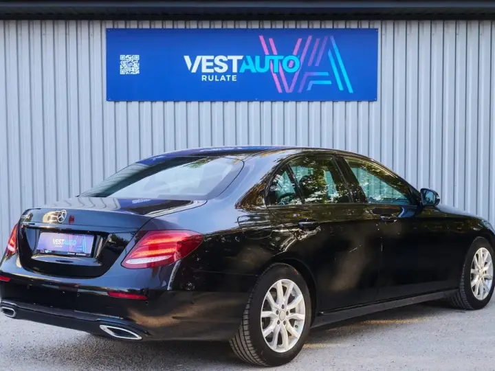 Mercedes-Benz E W213 220 d 9G-TRONIC Exclusive