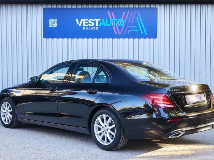 Mercedes-Benz E W213 220 d 9G-TRONIC Exclusive