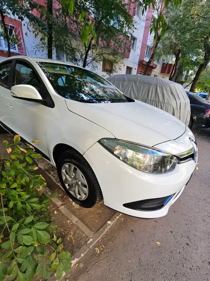 Renault Fluence — imagine 8