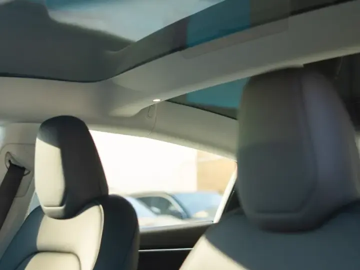 Tesla Model 3 Long Range AWD Premium