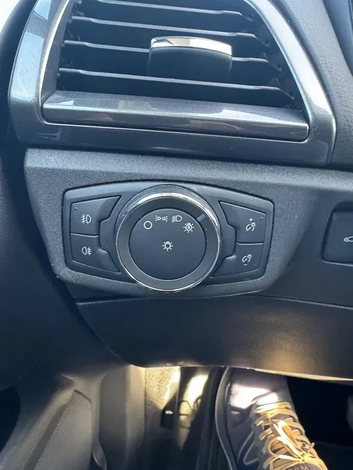 Ford Mondeo IV 2.0 TDCI Aut. Titanium — imagine 9