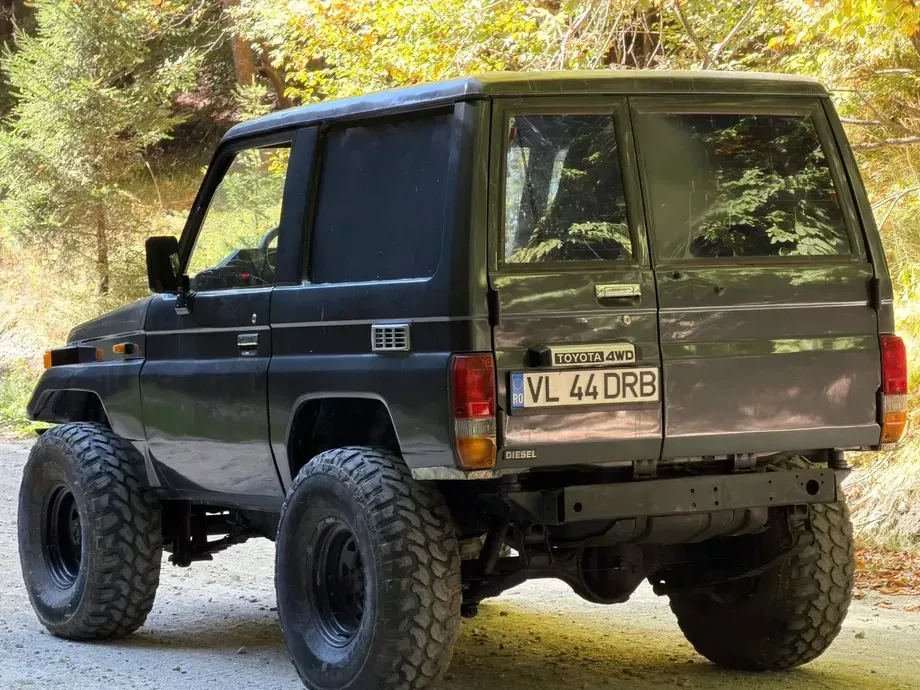 Toyota Land Cruiser — imagine 5