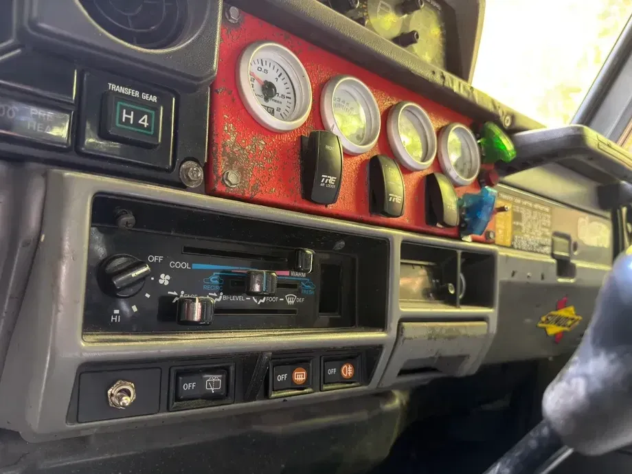 Toyota Land Cruiser — imagine 9