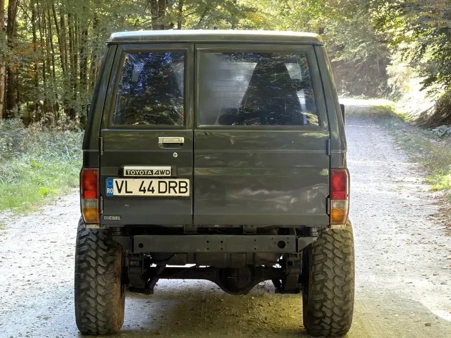 Toyota Land Cruiser — imagine 3