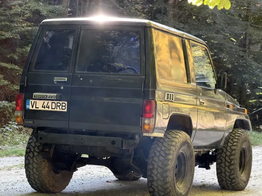 Toyota Land Cruiser — imagine 4