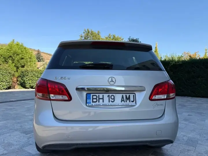Mercedes-Benz B 160