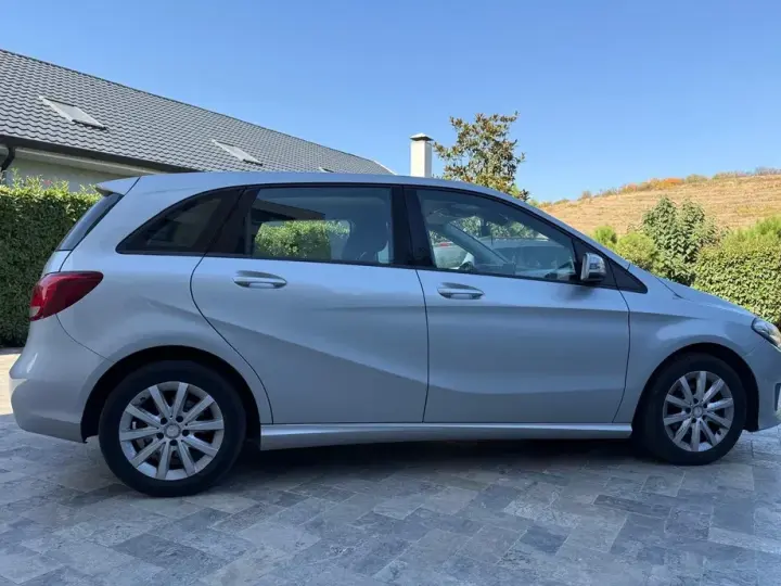 Mercedes-Benz B 160