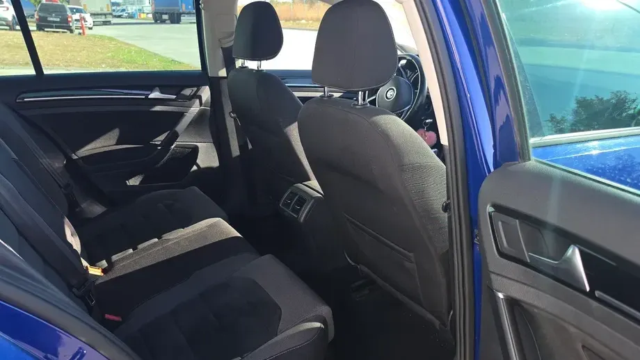 Volkswagen Golf VII 1.5 eTSI OPF DSG R-Line — imagine 6