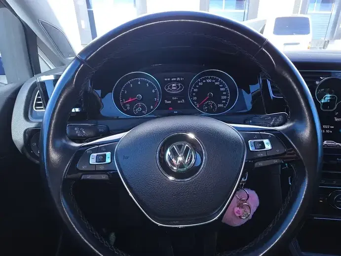 Volkswagen Golf VII 1.5 eTSI OPF DSG R-Line