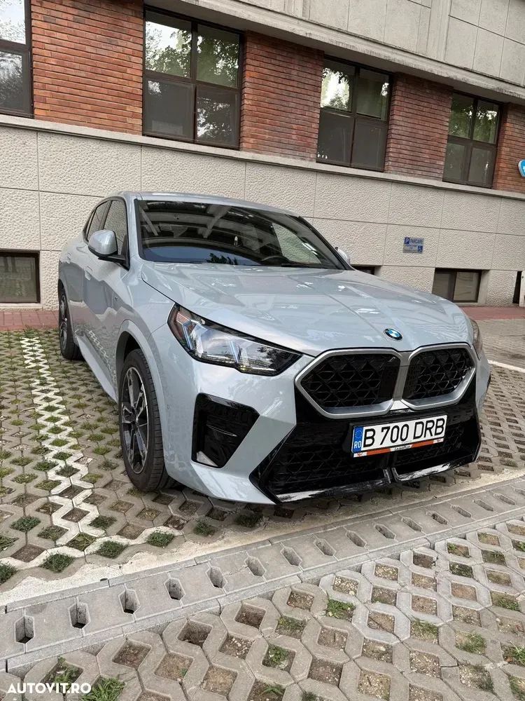 BMW X2 sDrive20i AT MHEV — imagine 3