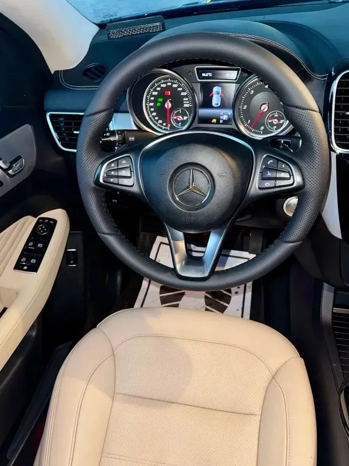Mercedes-Benz GLE Coupe 350 d 4MATIC — imagine 10