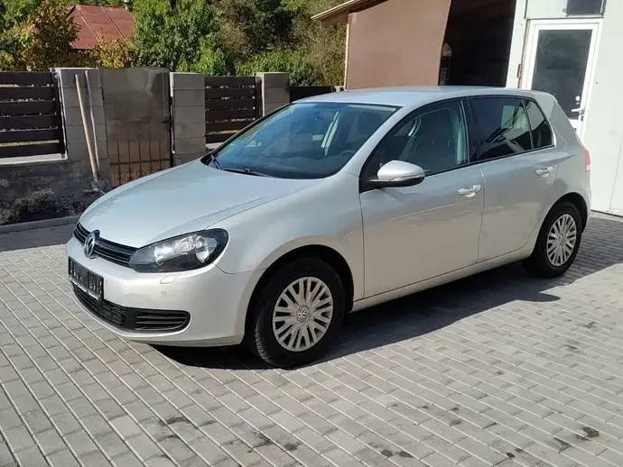 Volkswagen Golf VI