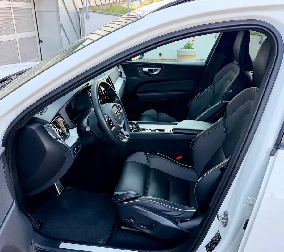 Volvo XC 60 II B4 D AWD Geartronic RDesign — imagine 9