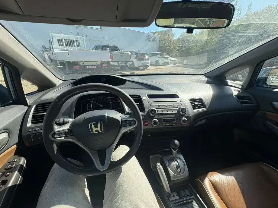 Honda Civic — imagine 4
