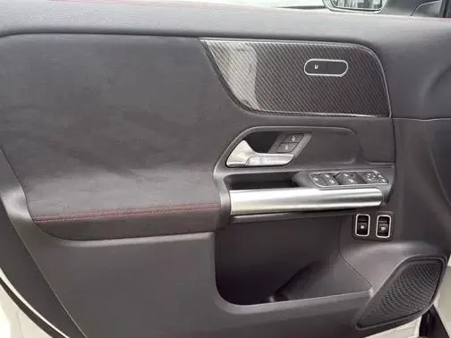 Mercedes-Benz GLA H247