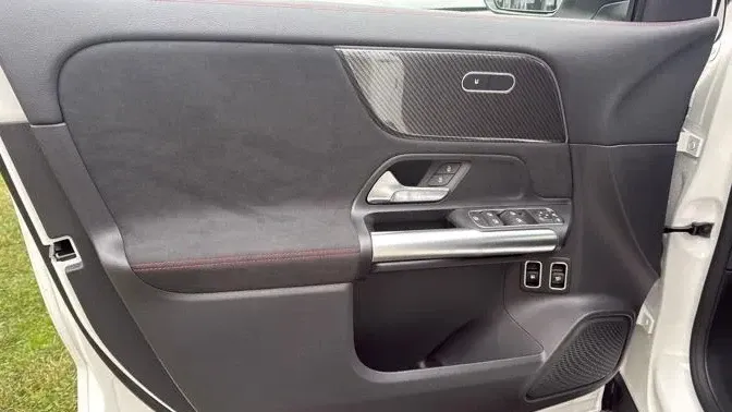 Mercedes-Benz GLA H247 — imagine 5