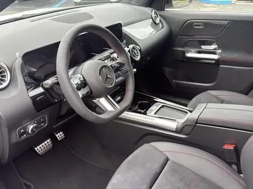 Mercedes-Benz GLA H247