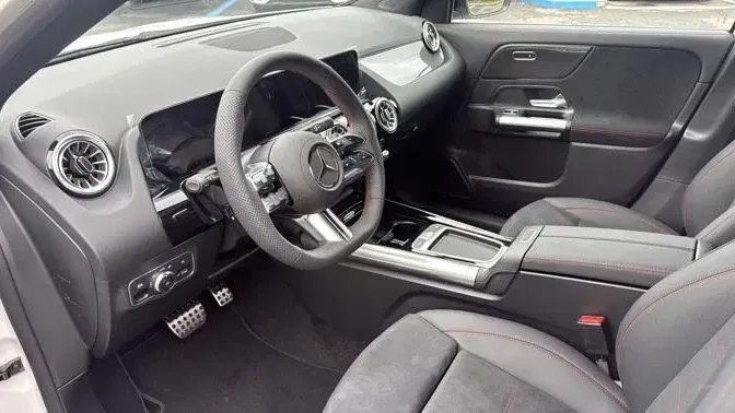 Mercedes-Benz GLA H247 — imagine 6