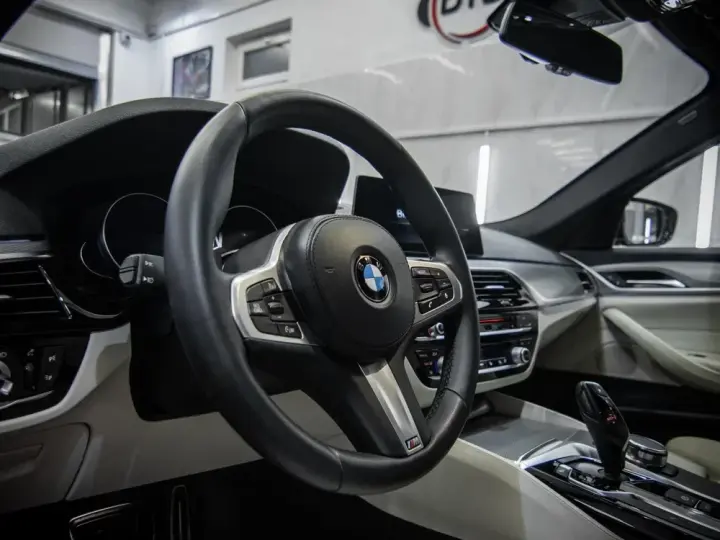 BMW Seria 5 G30/G31 [2017 - Prezent] 520d xDrive AT