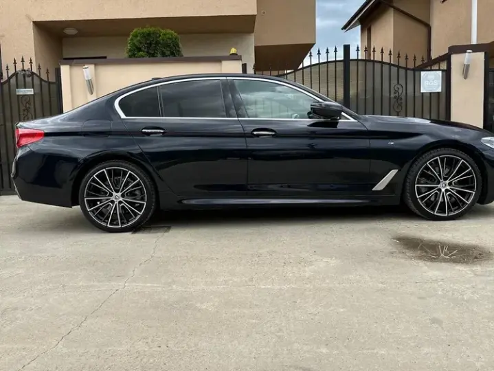 BMW Seria 5 G30/G31 [2017 - Prezent] 520d xDrive AT