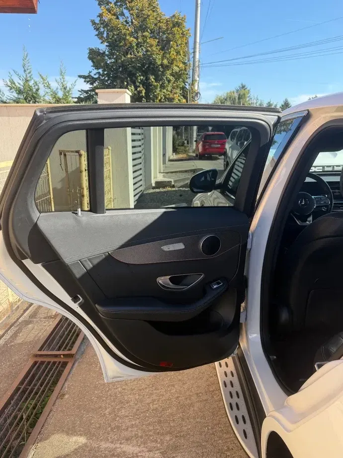 Mercedes-Benz EQC — imagine 5