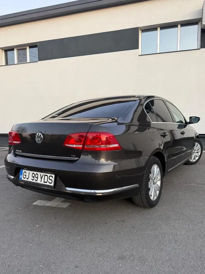 Volkswagen Passat B7 1.6 TDI BlueMotion Technology DSG Trendline — imagine 3