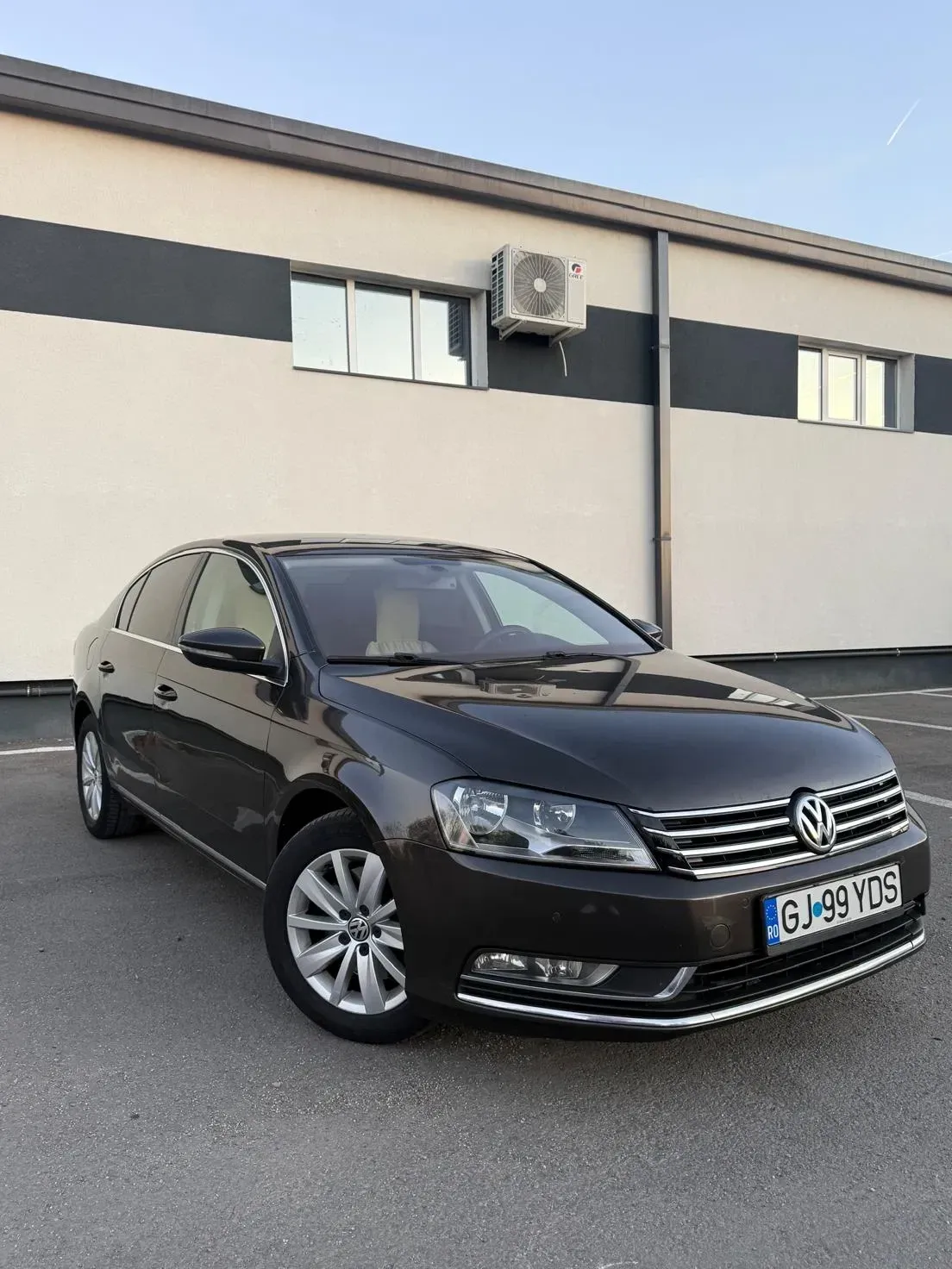 Volkswagen Passat B7 1.6 TDI BlueMotion Technology DSG Trendline — imagine 8