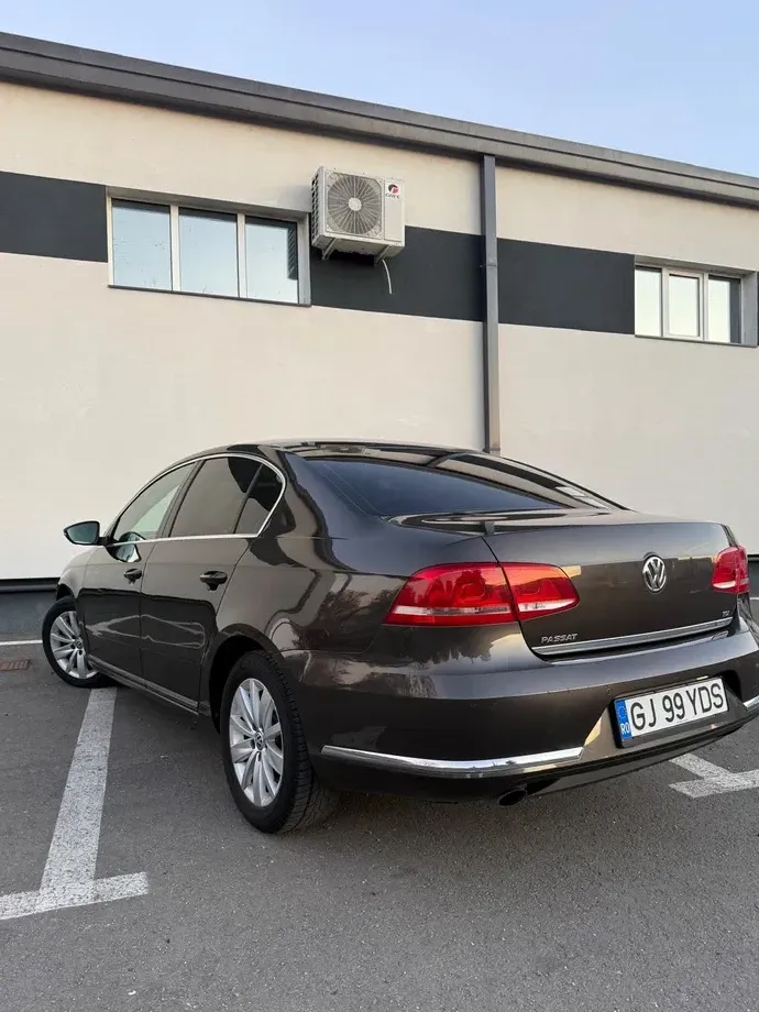 Volkswagen Passat B7 1.6 TDI BlueMotion Technology DSG Trendline — imagine 4