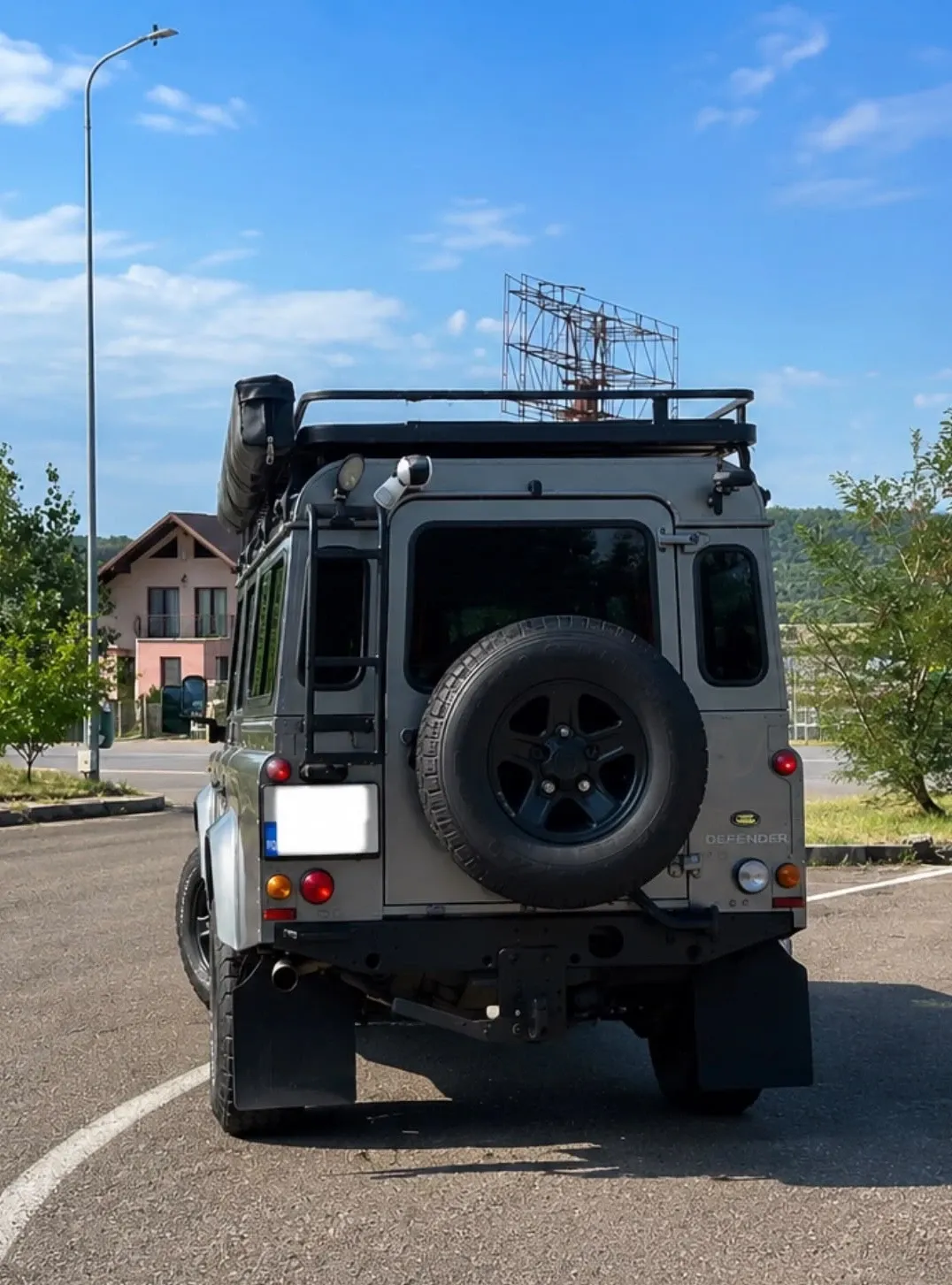 Land Rover Defender 110 S/W — imagine 9