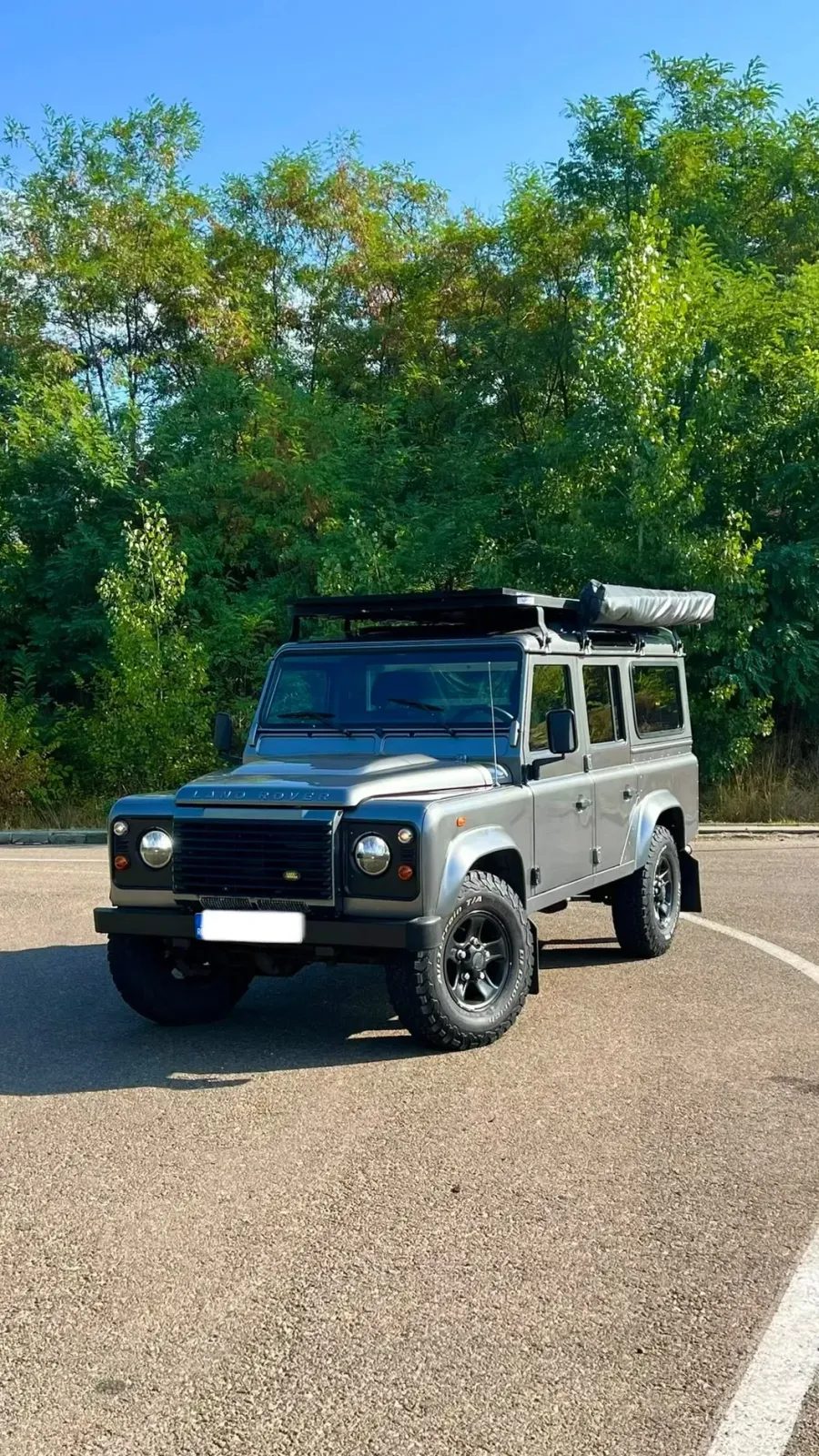 Land Rover Defender 110 S/W — imagine 3