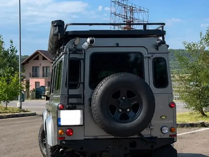 Land Rover Defender 110 S/W