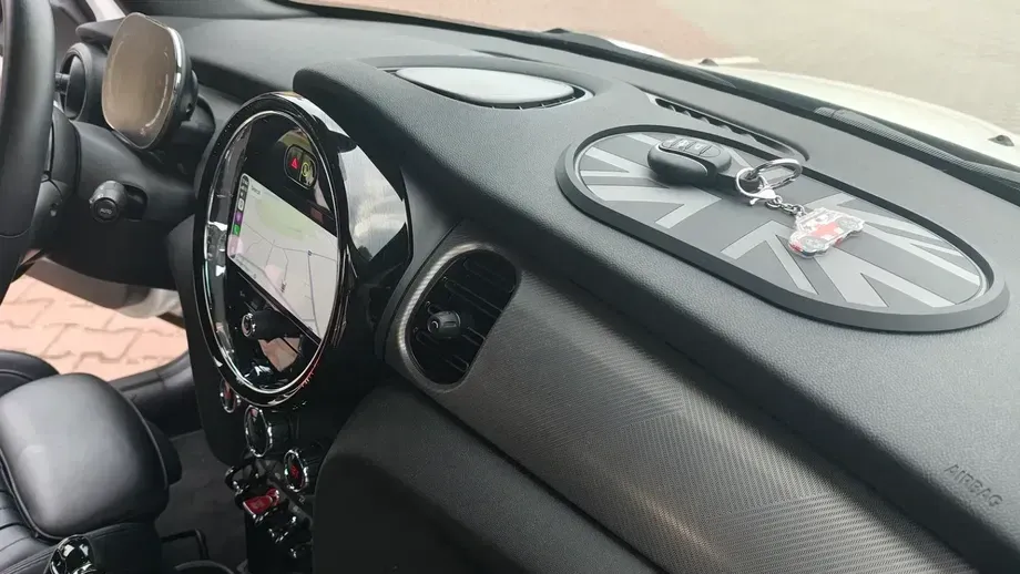 MINI Cooper — imagine 10