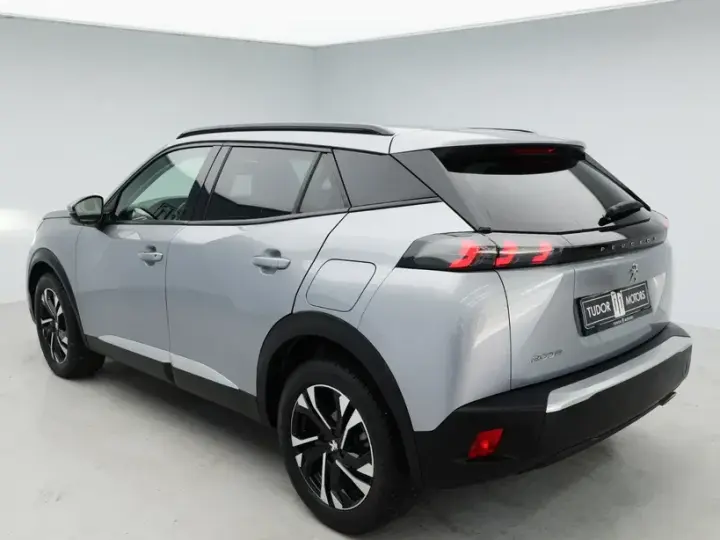 Peugeot 2008 II 1.5 BlueHDI EAT8 STT Allure Pack