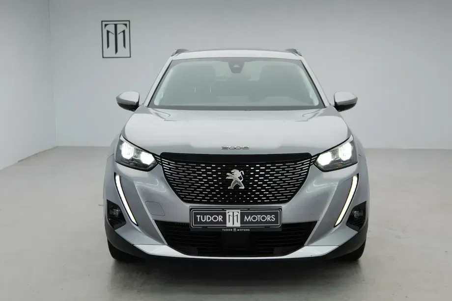 Peugeot 2008 II 1.5 BlueHDI EAT8 STT Allure Pack — imagine 3