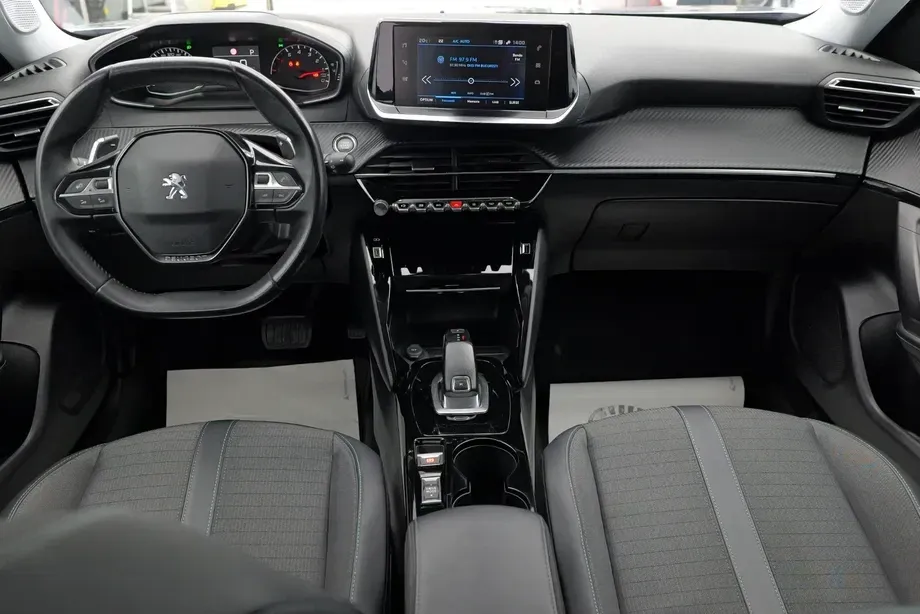Peugeot 2008 II 1.5 BlueHDI EAT8 STT Allure Pack — imagine 9