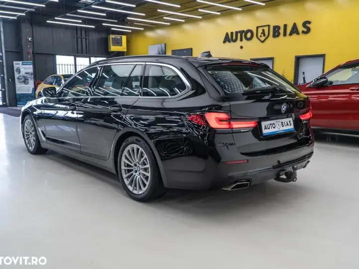 BMW Seria 5 520e Aut. Luxury Line