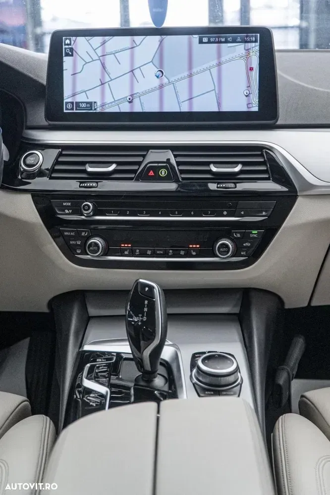 BMW Seria 5 520e Aut. Luxury Line — imagine 4
