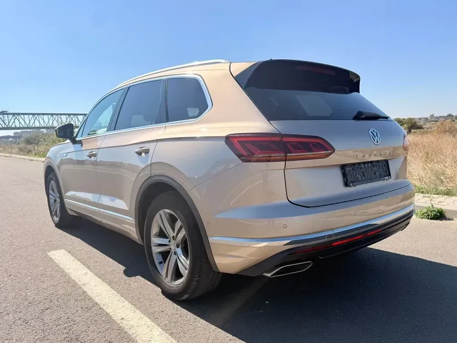 Volkswagen Touareg III — imagine 6