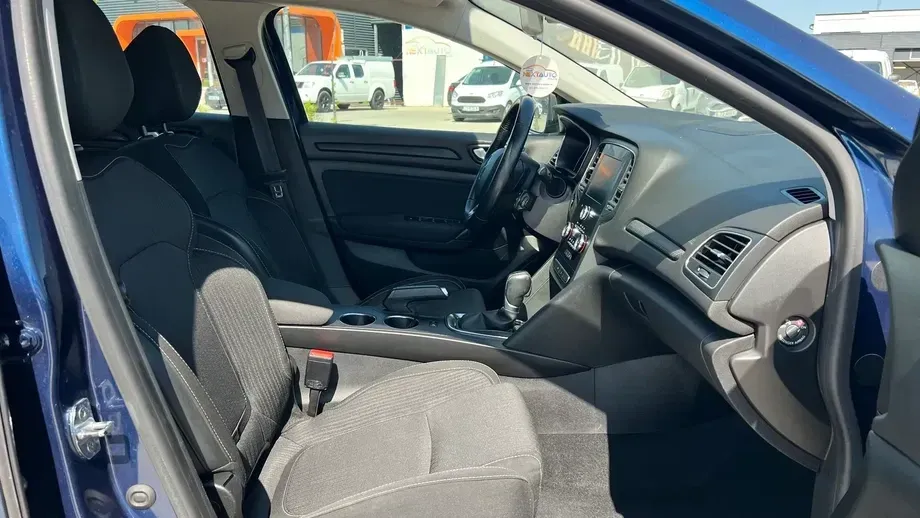 Renault Mégane IV BLUE dCi 115 EDC BUSINESS EDITION — imagine 8