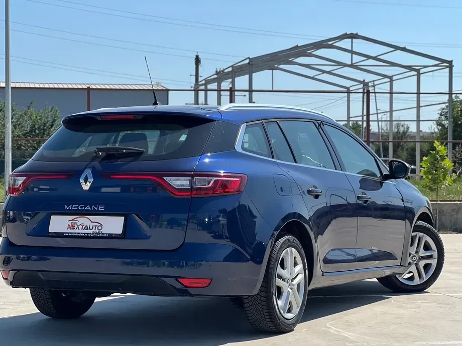 Renault Mégane IV BLUE dCi 115 EDC BUSINESS EDITION — imagine 3