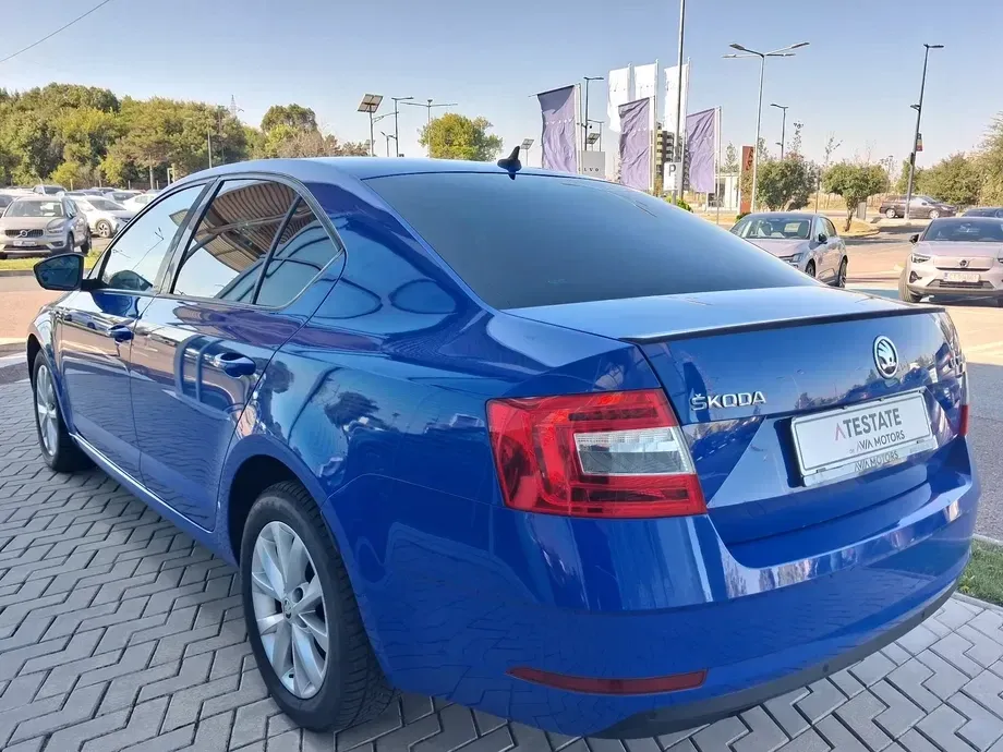 Škoda Octavia III 2.0 TDI DSG 4X4 Style — imagine 8