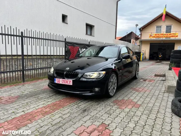 BMW Seria 3 E90/E91/E92/E93 [2005 - 2013] 335d Aut. Edition Exclusive